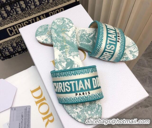 Classic Hot Dior Dway Flat Slides Sandal in Embroidered Cotton and Toile de Jouy Sauvage Motif Light Green 814021