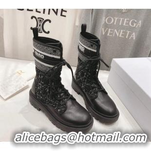 Pretty Style Dior D-Major Ankle Boots in Black Calfskin with Black and White Cannage Tweed 905010