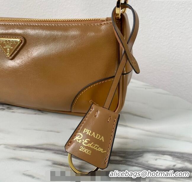 Super Quality Prada Re-Edition 2002 small shiny leather shoulder bag 1BC201 Brown 2024