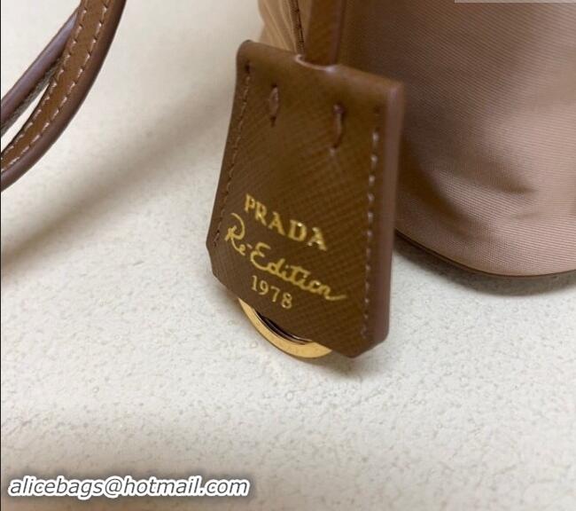 Market Sells Prada Re-Edition 1978 Re-Nylon Bucket mini-bag 1BE067 Dusty Nude 2024