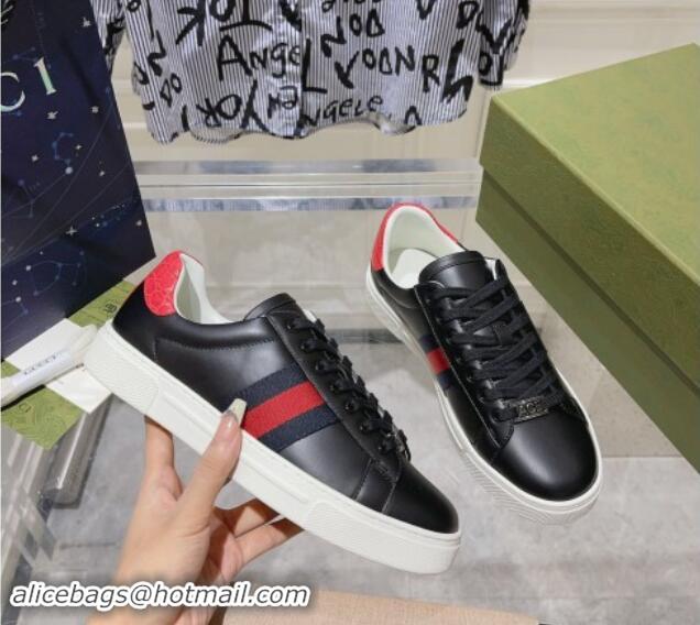 Stylish Gucci Ace Sneakers with Web in Calf Leather Black 814109