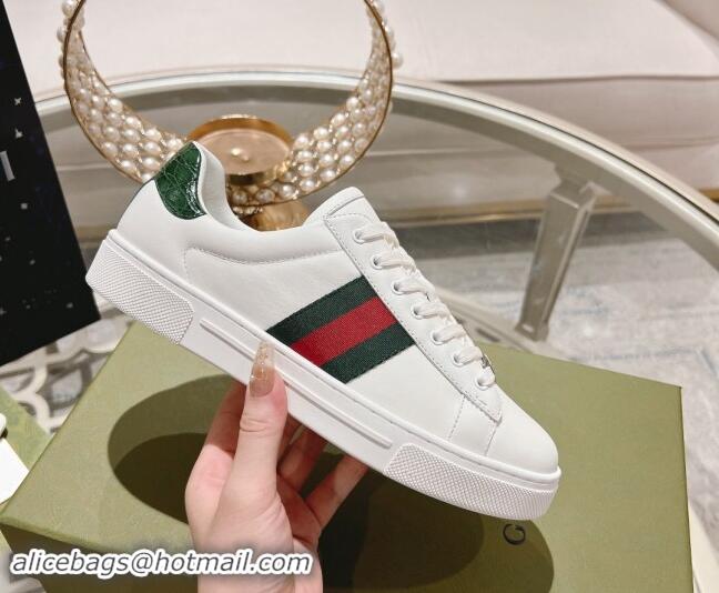 Sumptuous Gucci Ace Sneakers with Web in Calf Leather White 814115