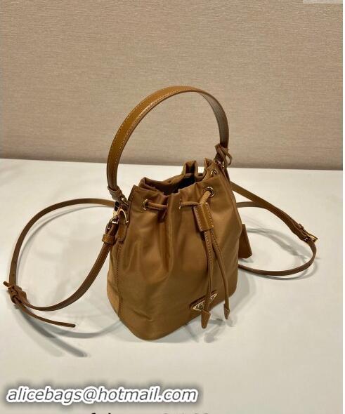 Trendy Design Prada Re-Edition 1978 Re-Nylon Bucket mini-bag 1BE067 Brown 2024