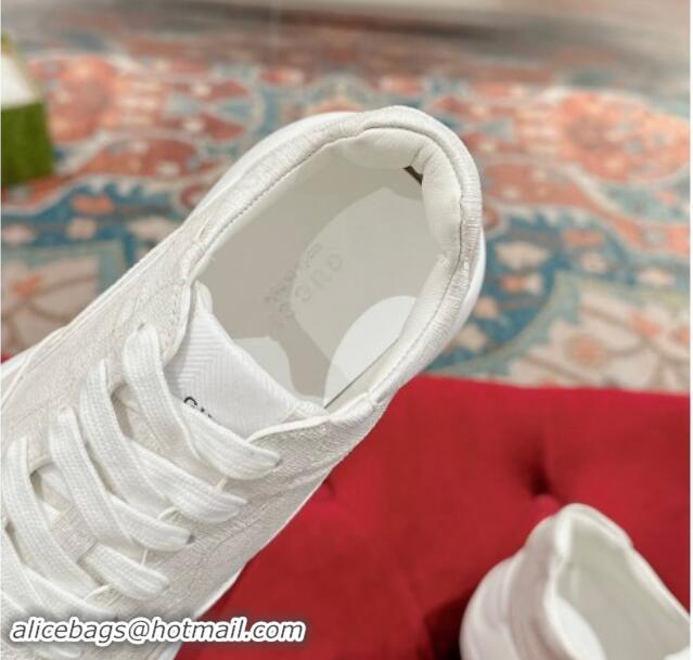 Luxury Gucci Rhyton Sneakers in GG Supreme Canvas White 906123