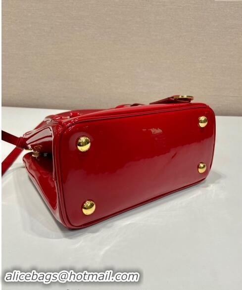 Famous Brand Prada Galleria Patent Leather Micro Bag 1BA906 Red 2024