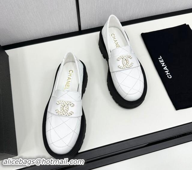 Grade Quality Chanel Quilted Calfskin Loafers CH82902 White 082902