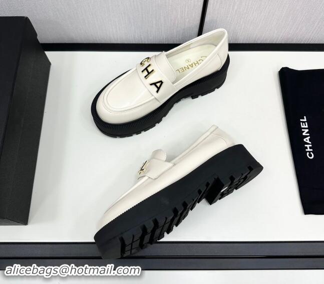 Best Price Chanel Calfskin Loafers CH82905 White 082905