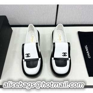 Good Product Chanel Calfskin Loafers CH82909 Black/White 082909