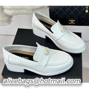 Sumptuous Chanel Calfskin Loafers CH82912 White 082912