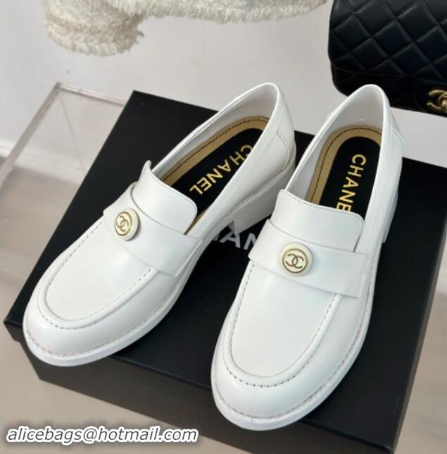 Sumptuous Chanel Calfskin Loafers CH82912 White 082912