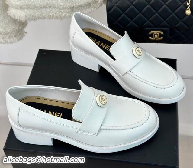 Sumptuous Chanel Calfskin Loafers CH82912 White 082912