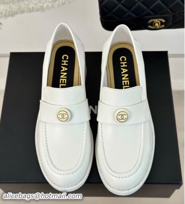 Sumptuous Chanel Calfskin Loafers CH82912 White 082912