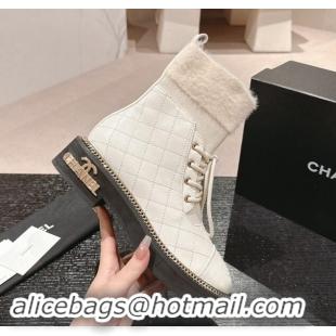 Luxurious Chanel Quilted Calfskin & Knit Lace-up Ankle Boots with Logo Stud White Upper 909052