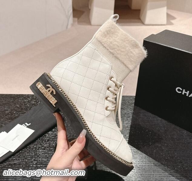 Luxurious Chanel Quilted Calfskin & Knit Lace-up Ankle Boots with Logo Stud White Upper 909052