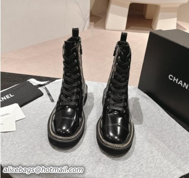 Durable Chanel Patent Quilted Leather lace-up Ankle Boots with Logo Stud and Chain Black 909060