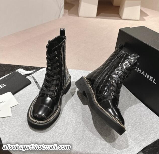 Durable Chanel Patent Quilted Leather lace-up Ankle Boots with Logo Stud and Chain Black 909060