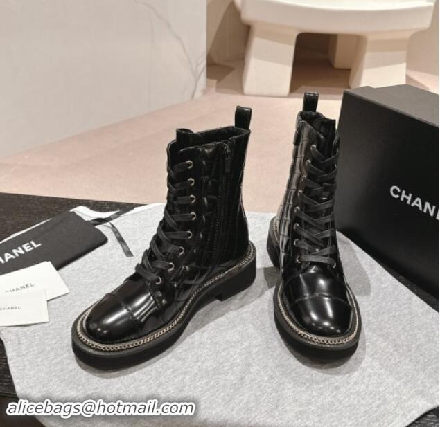 Durable Chanel Patent Quilted Leather lace-up Ankle Boots with Logo Stud and Chain Black 909060