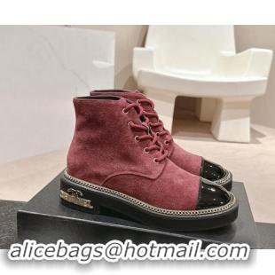 Sumptuous Chanel Suede Lace-up Ankle Boots with Logo Stud and Chain Burgundy 909063