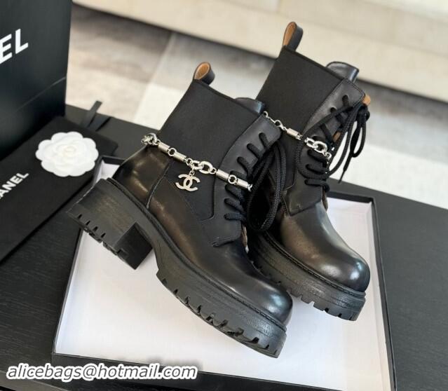 Sumptuous Chanel Bleached Calfskin Lace-up Ankle Boots with CC Chain Charm Black 909080