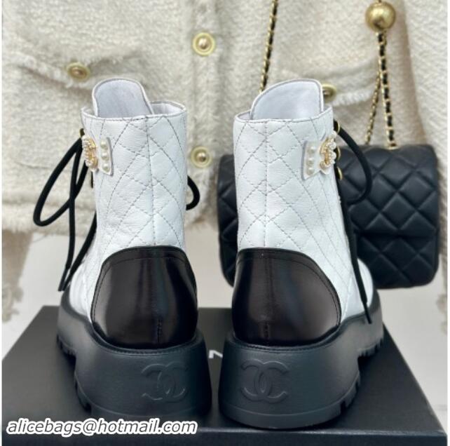 Fashion Chanel Quilted Calfskin Lace-up Platform Ankle Boots with Pearls CC Patch White 909092