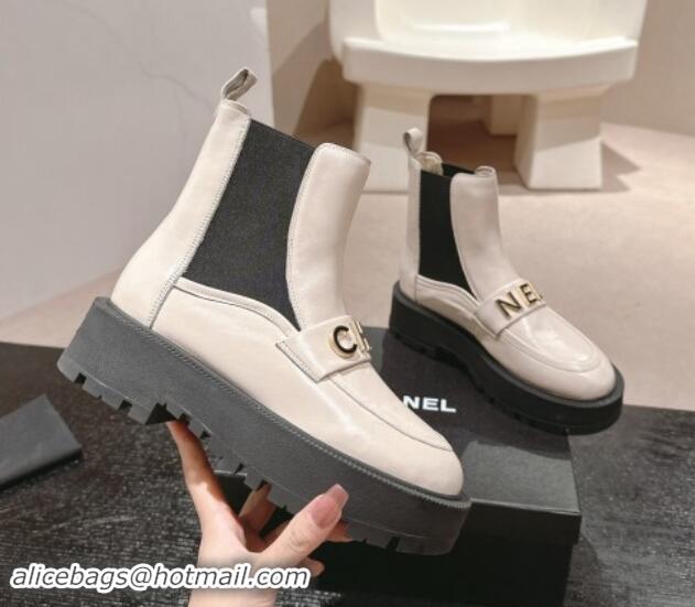 Grade Chanel Calfskin Chelsea Platform Ankle Boots with CHANEL Band White 909110