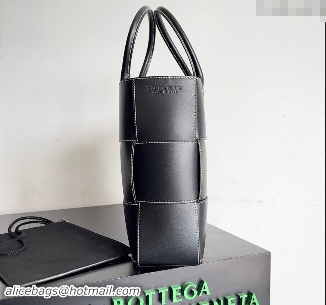 Well Crafted Bottega Veneta Medium Arco Tote Bag in Intrecciato Leather 729244 Black/Stitching 2024