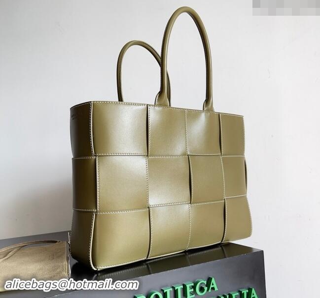 Top Design Bottega Veneta Medium Arco Tote Bag in Intrecciato Leather 729244 Mud Green 2024