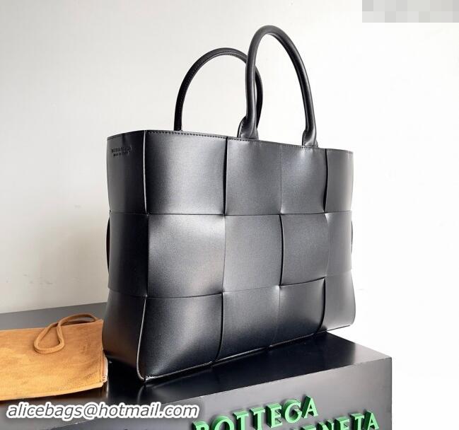 Reasonable Price Bottega Veneta Medium Arco Tote Bag in Intrecciato Leather 729244 Black/Brown 2024