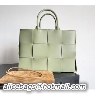 Luxury Discount Bottega Veneta Medium Arco Tote Bag in Intrecciato Leather 729244 Sage Green 2024