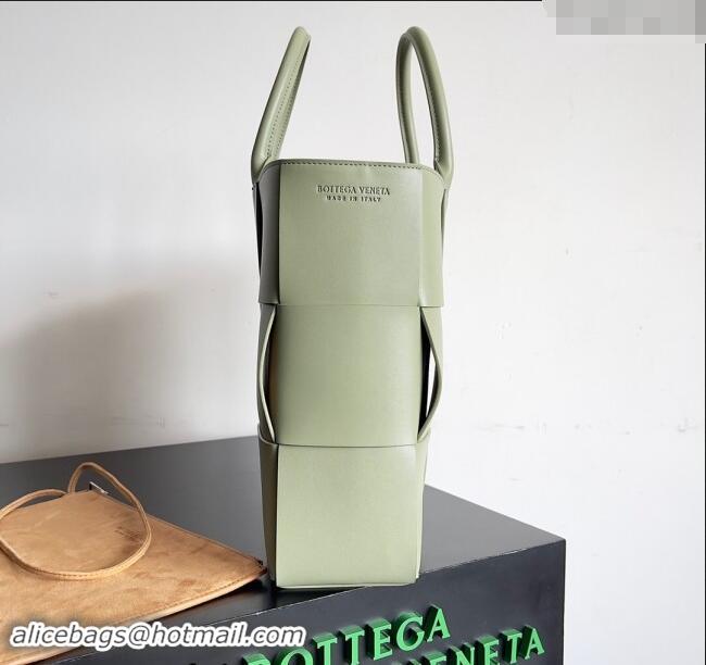 Luxury Discount Bottega Veneta Medium Arco Tote Bag in Intrecciato Leather 729244 Sage Green 2024