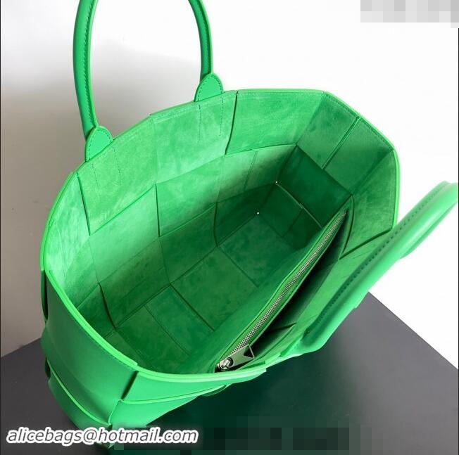 Top Quality Bottega Veneta Medium Arco Tote Bag in Intrecciato Leather 729244 Parakeet Green 2024