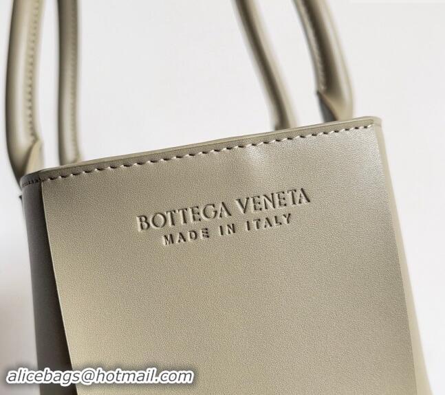 Market Sells Bottega Veneta Medium Arco Tote Bag in Intrecciato Leather 729244 Travertine Green 2024