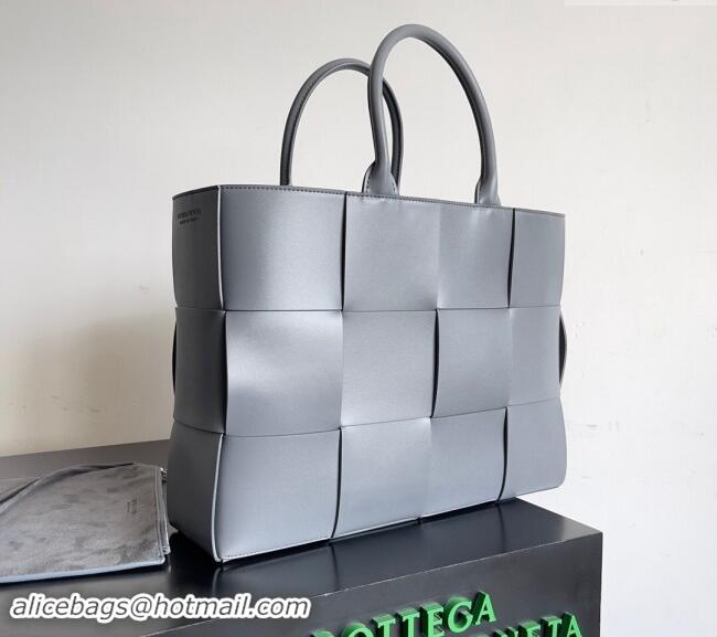 Super Quality Bottega Veneta Medium Arco Tote Bag in Intrecciato Leather 729244 Thunder Grey 2024