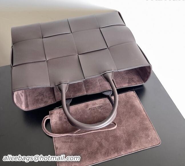 Shop Discount Bottega Veneta Medium Arco Tote Bag in Intrecciato Leather 729244 Fondant Brown 2024