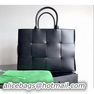 Well Crafted Bottega Veneta Medium Arco Tote Bag in Intrecciato Leather 729244 Black/Green 2024