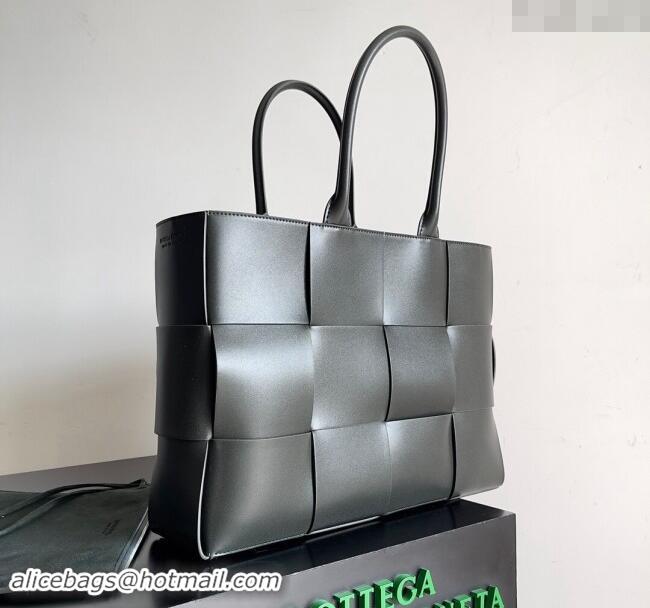 Promotional Bottega Veneta Medium Arco Tote Bag in Intrecciato Leather 729244 Dark Moss Green 2024