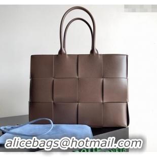 Buy Grade Bottega Veneta Medium Arco Tote Bag in Intrecciato Leather 729244 Chocolate Brown 2024