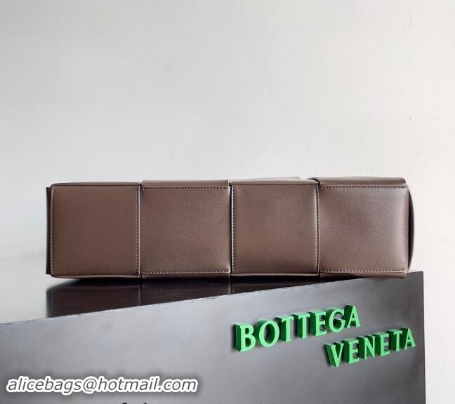 Buy Grade Bottega Veneta Medium Arco Tote Bag in Intrecciato Leather 729244 Chocolate Brown 2024