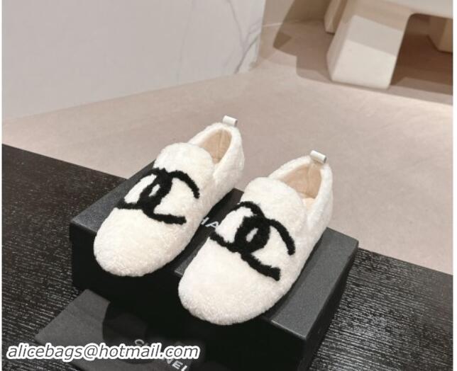 Grade Quality Chanel Wool Fur Flat CC Loafers White 910010