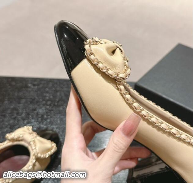 Sumptuous Chanel Calfskin Pumps with Chain and Bow Beige 910019