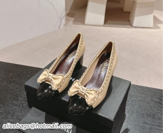 Sumptuous Chanel Calfskin Pumps with Chain and Bow Beige 910019