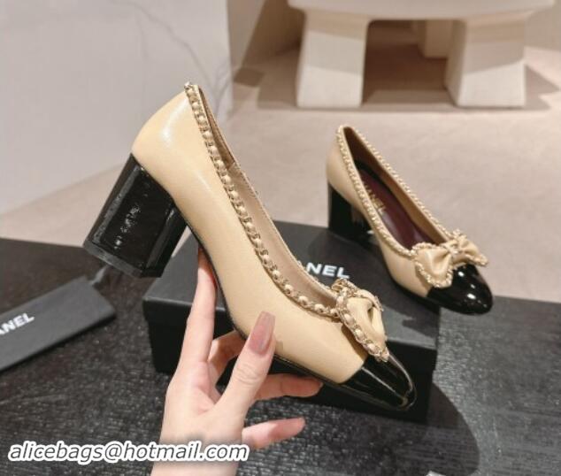 Sumptuous Chanel Calfskin Pumps with Chain and Bow Beige 910019