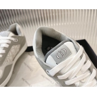 Luxurious Dior B27 Low-Top Sneakers in Smooth Calfskin and Oblique Galaxy Leather Light Grey 905060