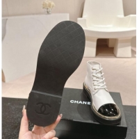 Luxury Discount Chanel Smooth Calfskin Lace-up Ankle Boots with Logo Stud and Chain White 909066