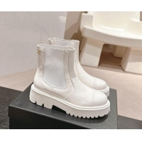 Perfect Chanel Calfskin Chelsea Platform Ankle Boots White 909083