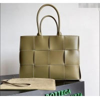 Top Design Bottega Veneta Medium Arco Tote Bag in Intrecciato Leather 729244 Mud Green 2024