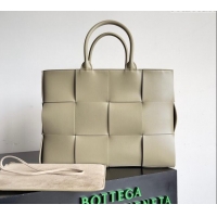 Market Sells Bottega...