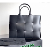 Most Popular Bottega Veneta Medium Arco Tote Bag in Intrecciato Leather 729244 Black 2024