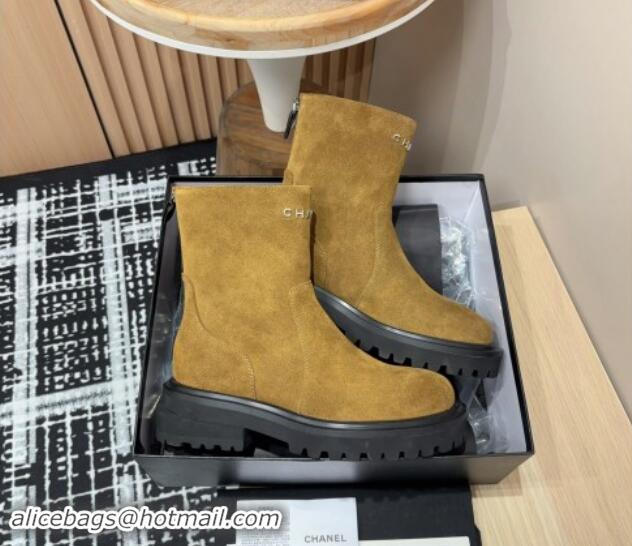 Sumptuous Chanel Suede Platform Ankle Boots with Front CHANEL Yellow 910098