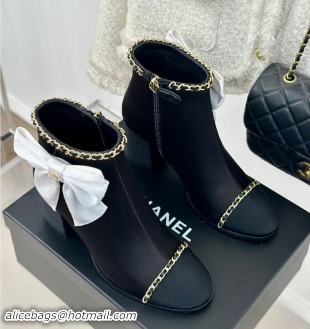 Pretty Style Chanel Fabric & Grosgrain Ankle Boots with Chain and Maxi Bow White/Black 091123